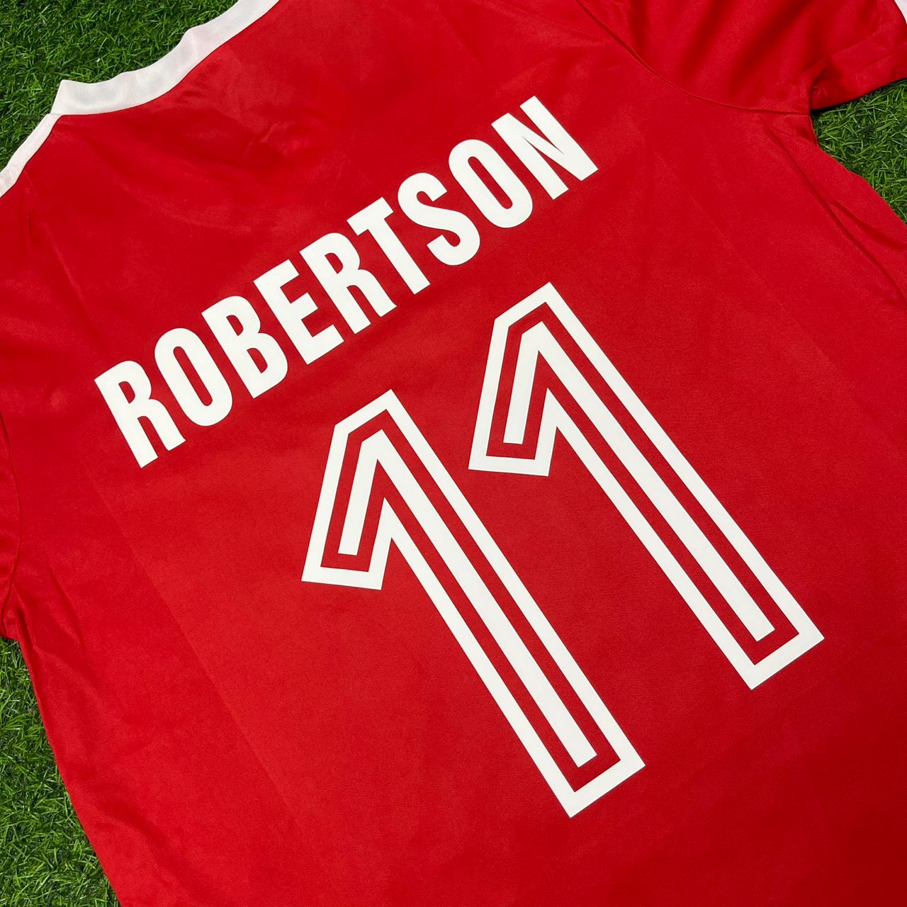 John Robertson Nottingham Forest 1979 Retro Football Jersey Kit