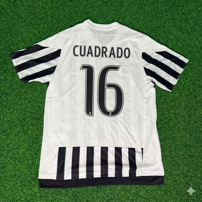 Juan Guillermo Cuadrado 16-Juventus 2015-2016 Retro Home Football Jersey
