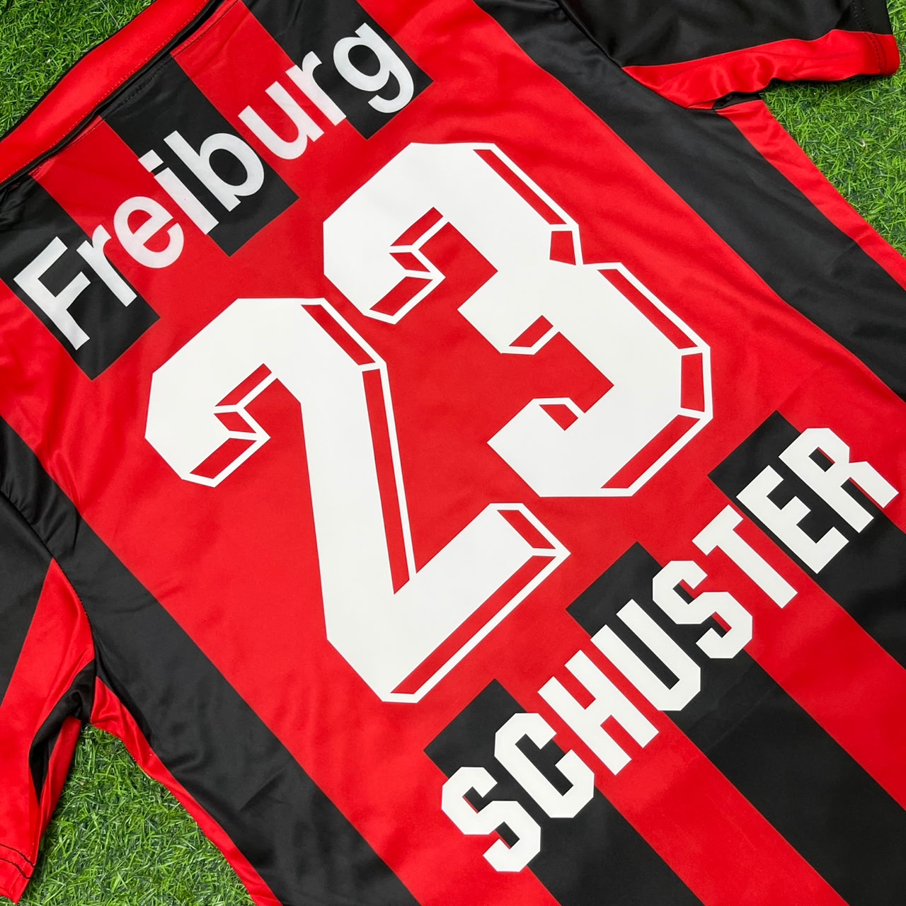 Julian Schuster SC Freiburg Retro Fussballtrikot Jersey