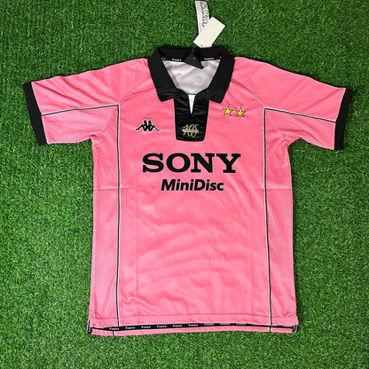 Juventus 1996-1998 Retro Pink Football Jersey Kit