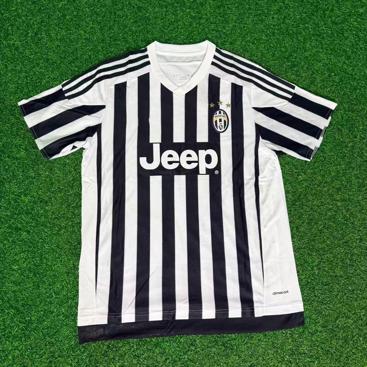 Juventus 2015-2016 Retro Home Football Jersey