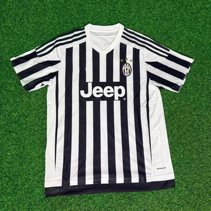 Juventus 2015-2016 Retro Home Football Jersey