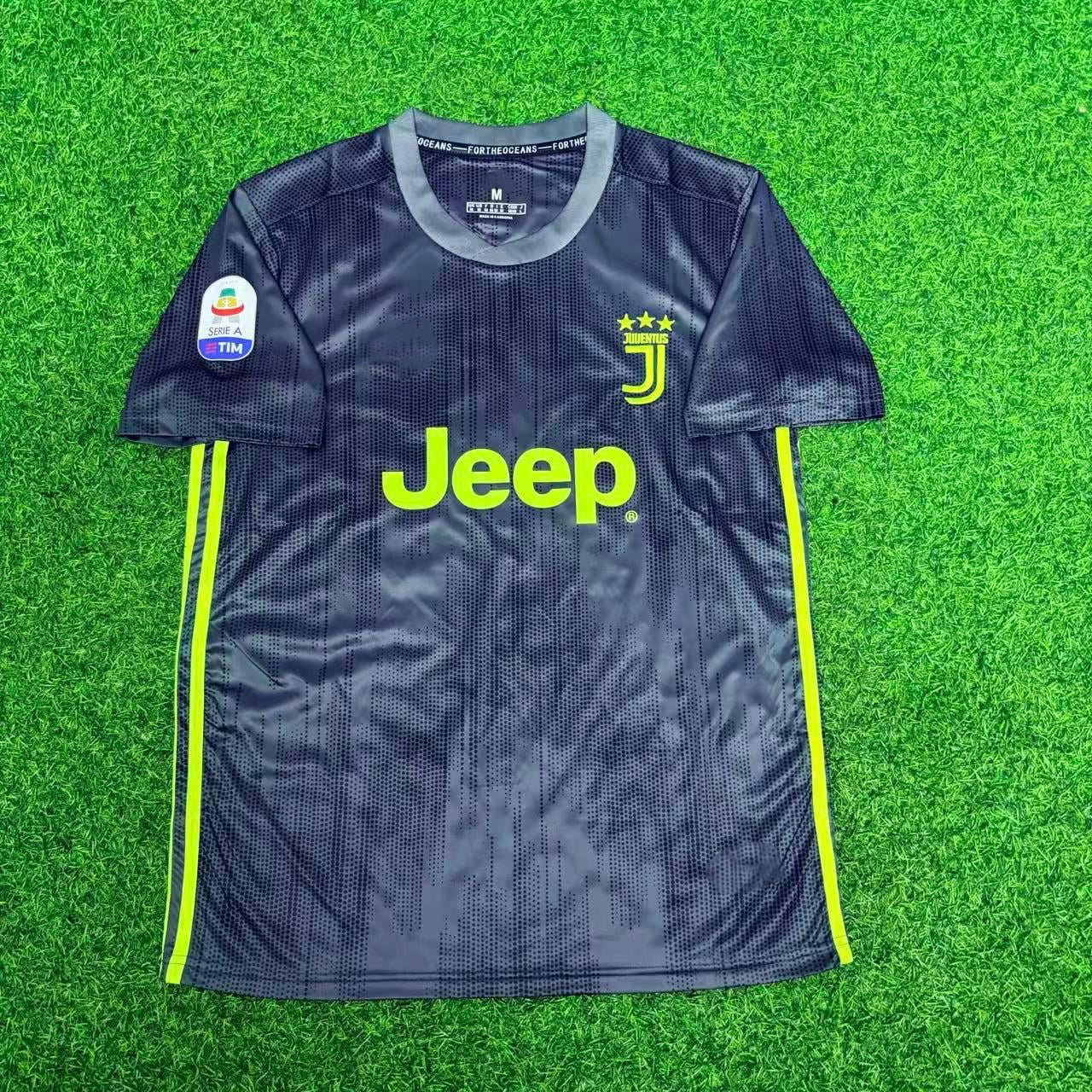 Juventus 2017-2018 Retro Home Football Jersey Kit