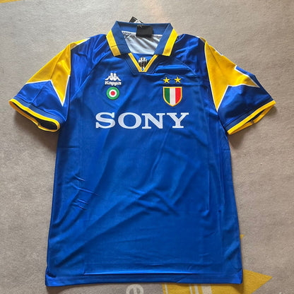 Christian Vieri 15 Juventus 1995 1997 Retro Football Jersey Kit
