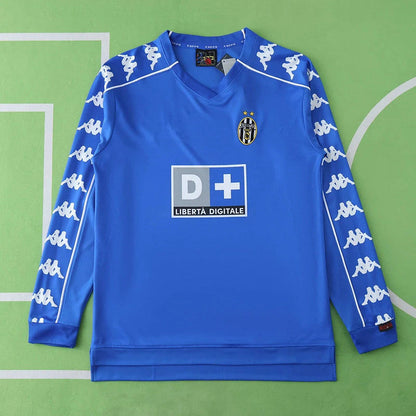 Juventus FC 99/00 Season Retro Football Jersey Kit