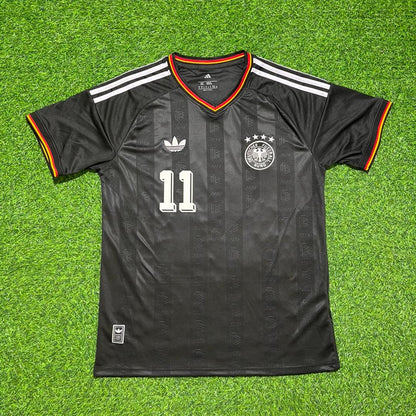 Karl-Heinz Rummenigge #11 Deutschland Schwarz Retro Vintage