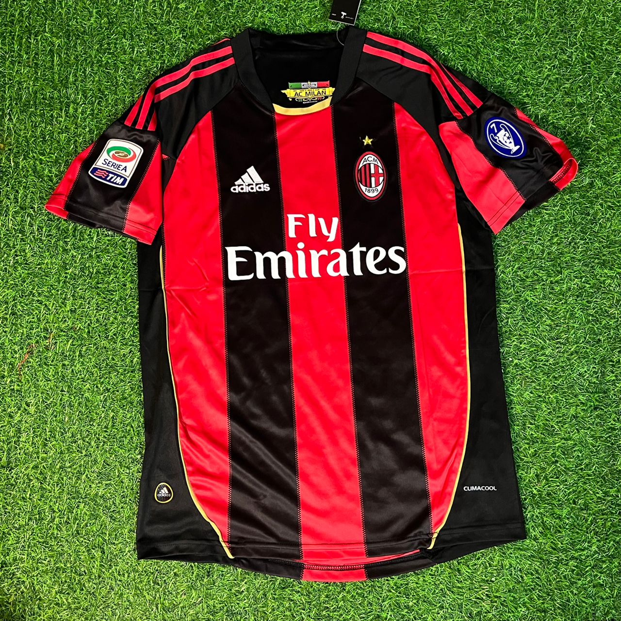 Kevin Prince Boateng Milan 2010 2011 Retro Football Jersey Kit
