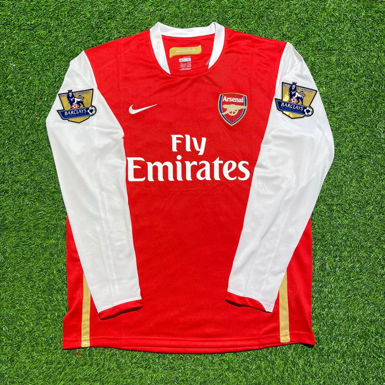 Robin van Persie #11 Arsenal 2006 2007 Home Long Sleeve Retro Football Jersey