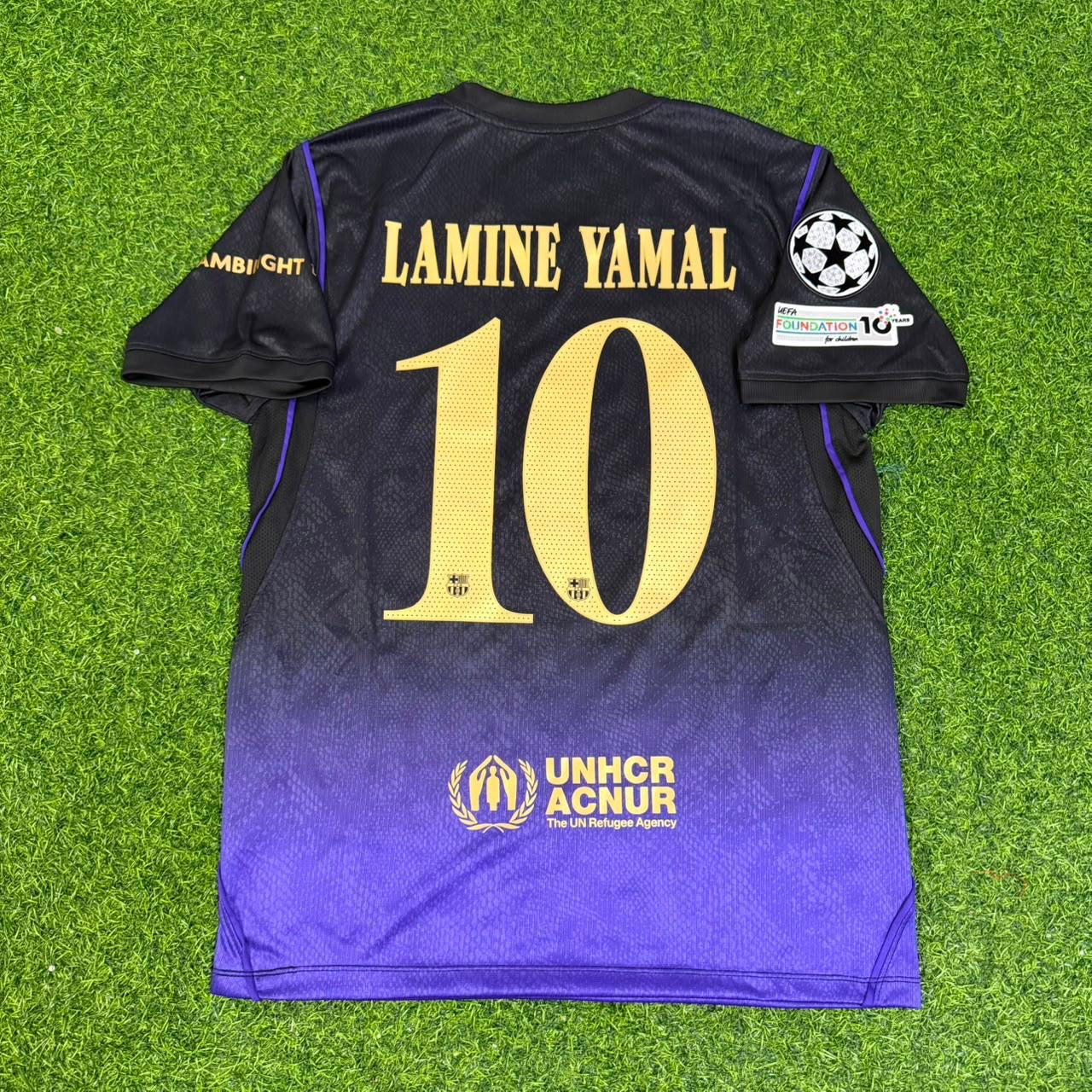 Lamine Yamal #10 Barcelona 2027 Champions League Patch Away Football Jersey