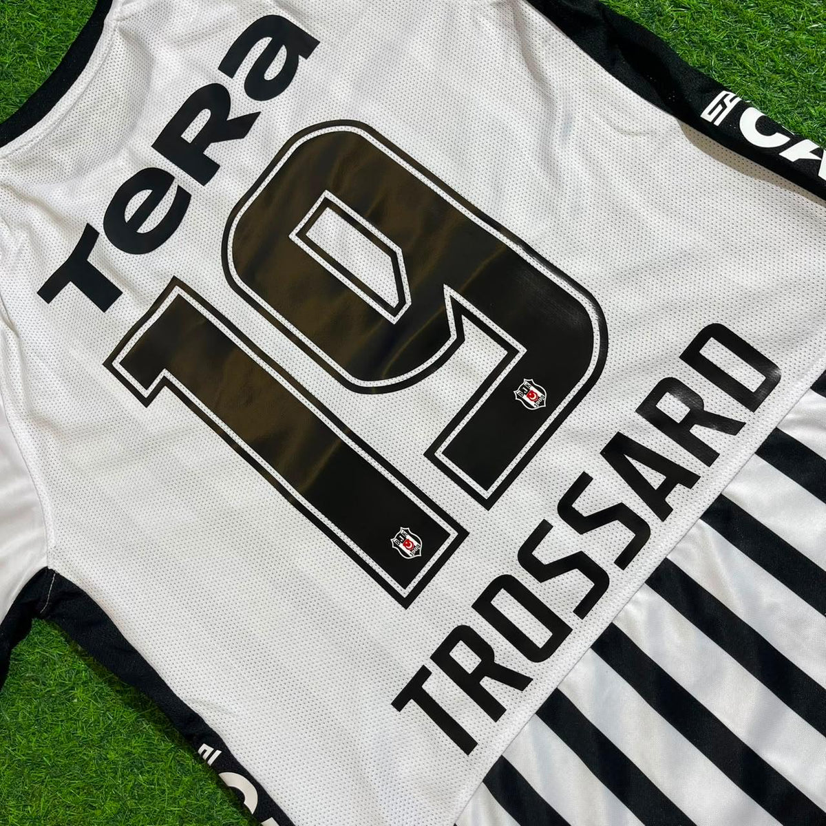 Leandro Trossard Besiktas 2027 Football Jersey