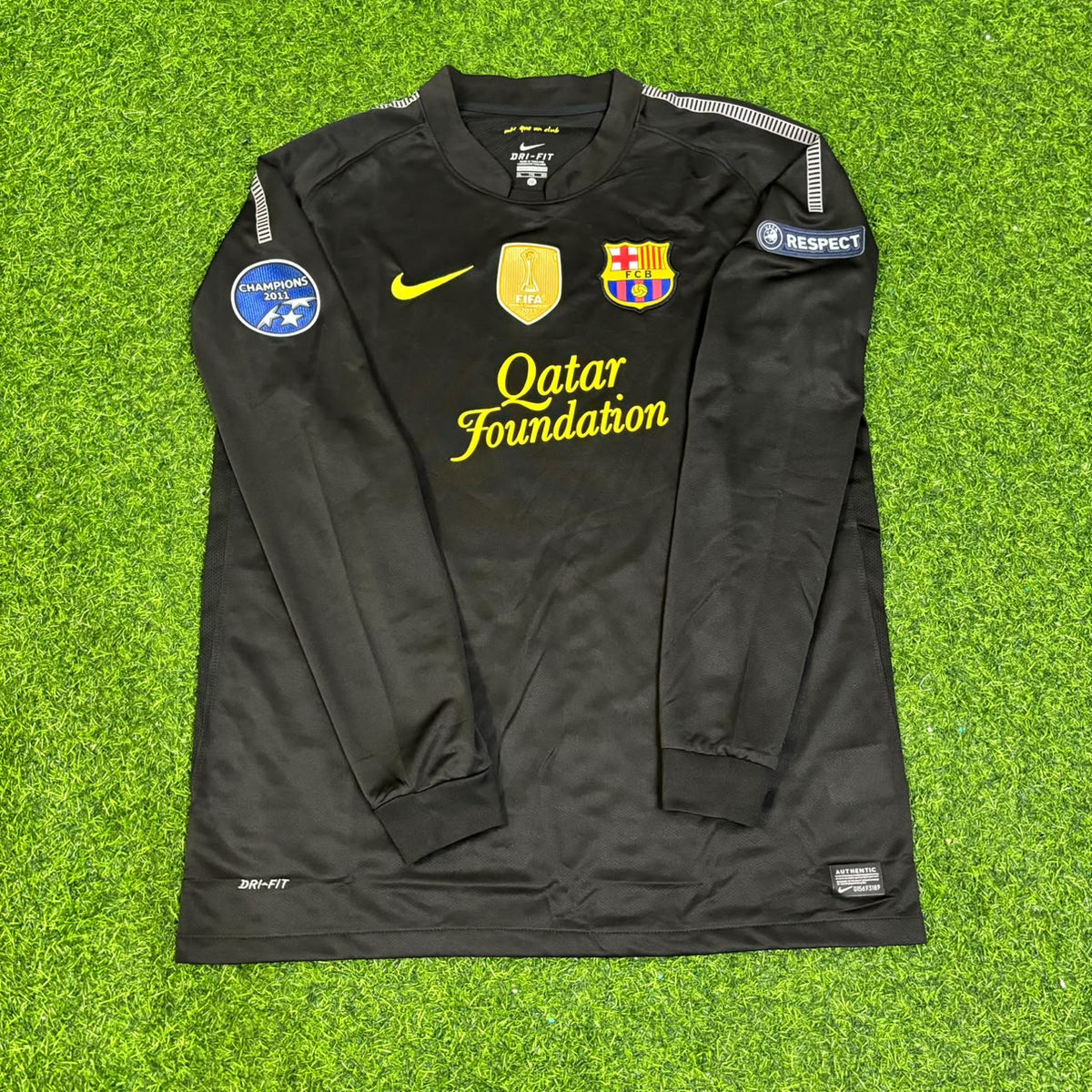 Lionel Messi Barcelona 2011/2012 Season Away Black Long Sleeve  Retro Football Jersey Kit