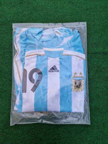 Lionel Messi 2006 World Cup Retro Argentina Retro Long Sleeve Football Jersey Kit