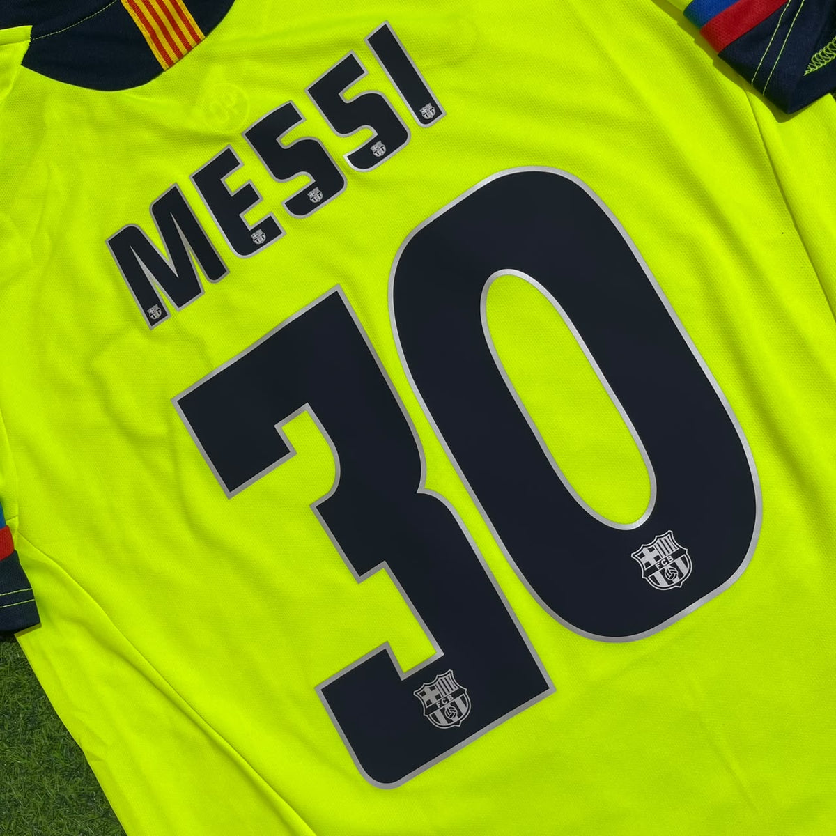 Lionel Messi #30 Barcelona 2005 2006 Retro Football Jersey Kit