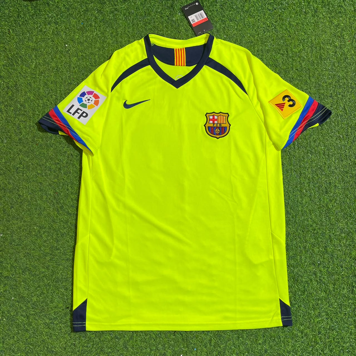 Lionel Messi #30 Barcelona 2005 2006 Retro Football Jersey Kit