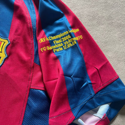 Lionel Messi #30 Barcelona 2006 Final Retro Football Jersey Kit