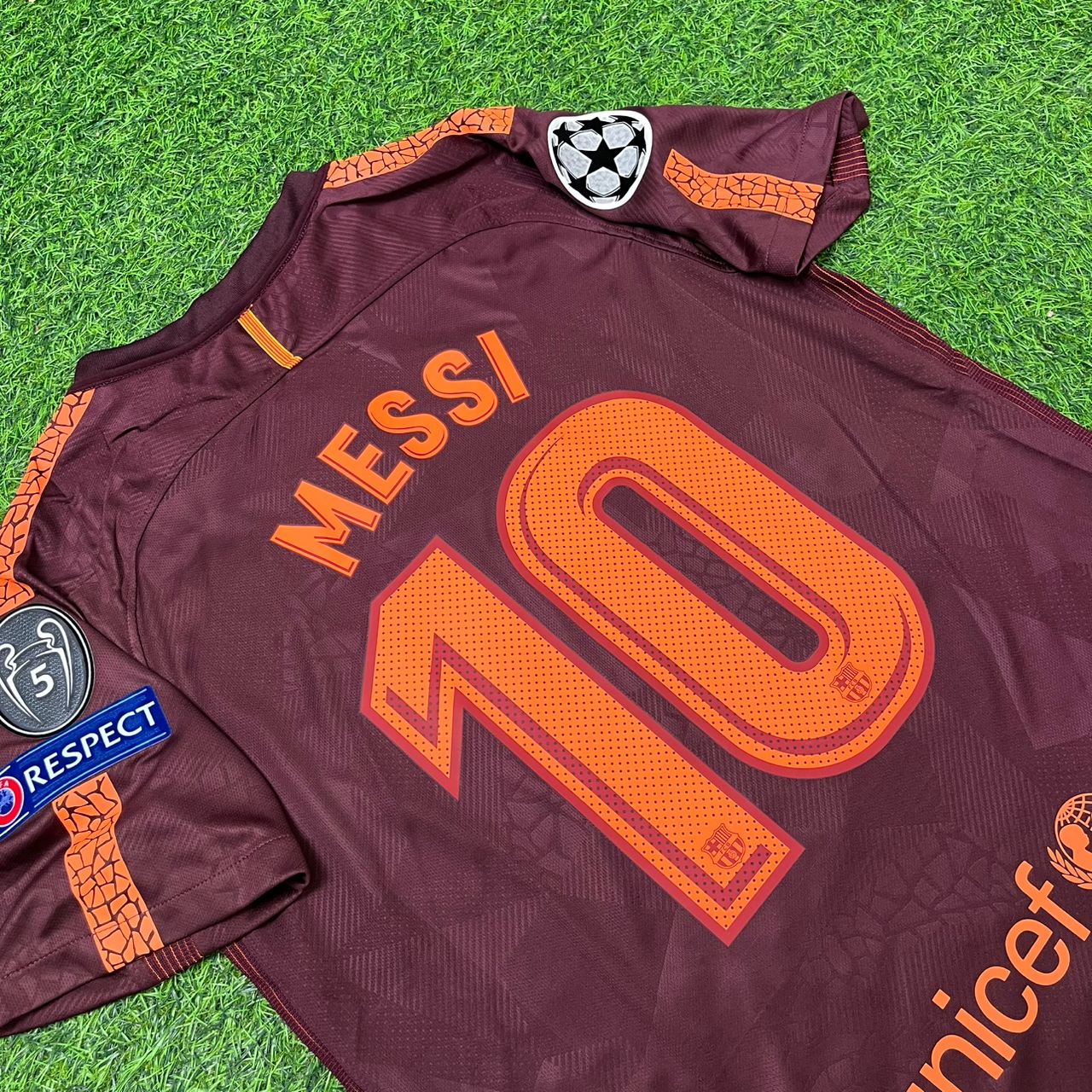 Barcelona Lionel Messi 2017-2018 Third Retro Football Jersey