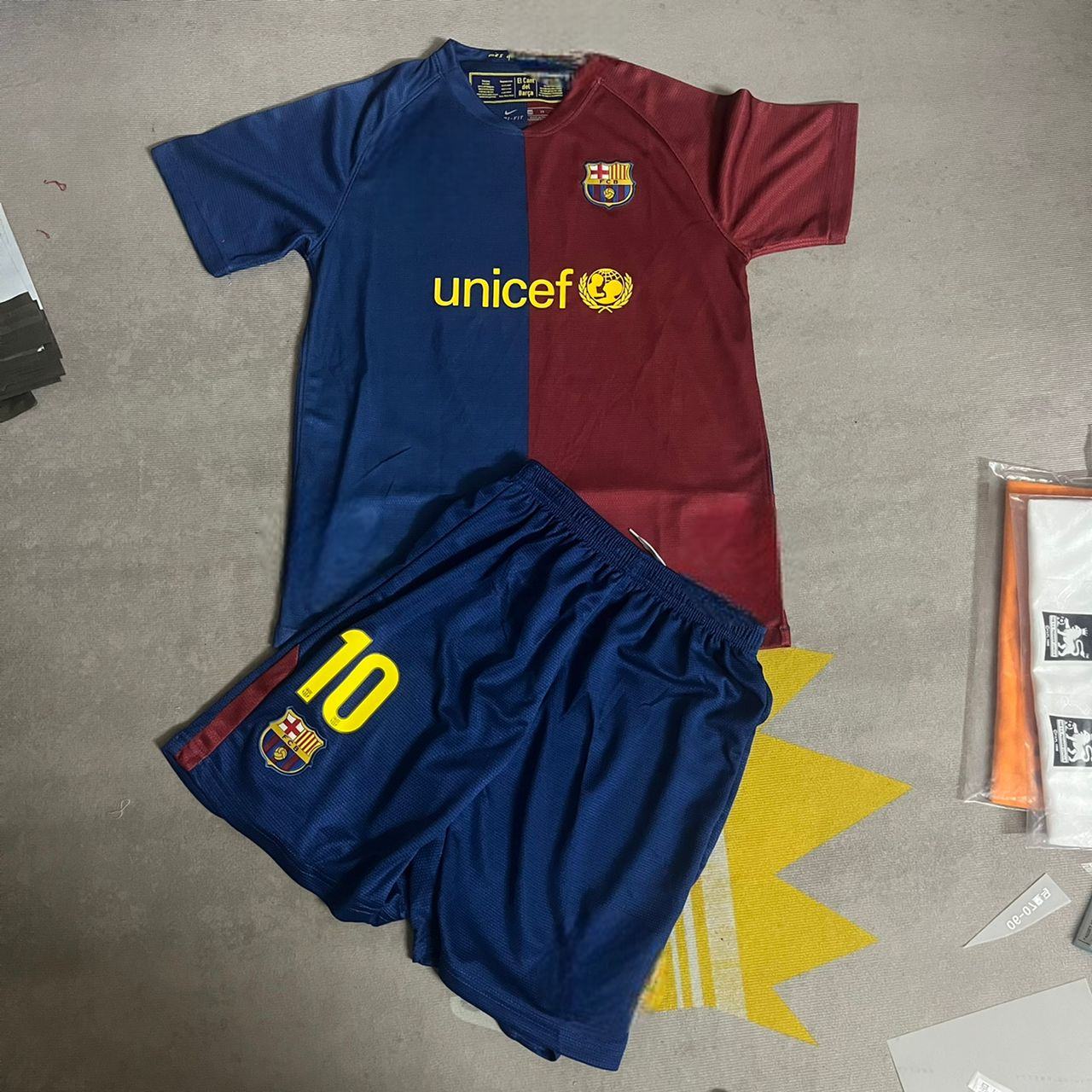 Lionel Messi Barcelona Champion League Final Home Kids Kit Kindertrui (Ages 3-13)