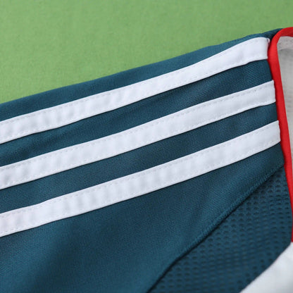 Liverpool 2006 2008 Retro Football Jersey Kit