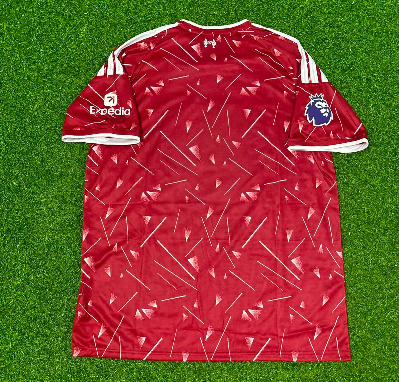Liverpool 2027 Red Home Football Jersey Kit