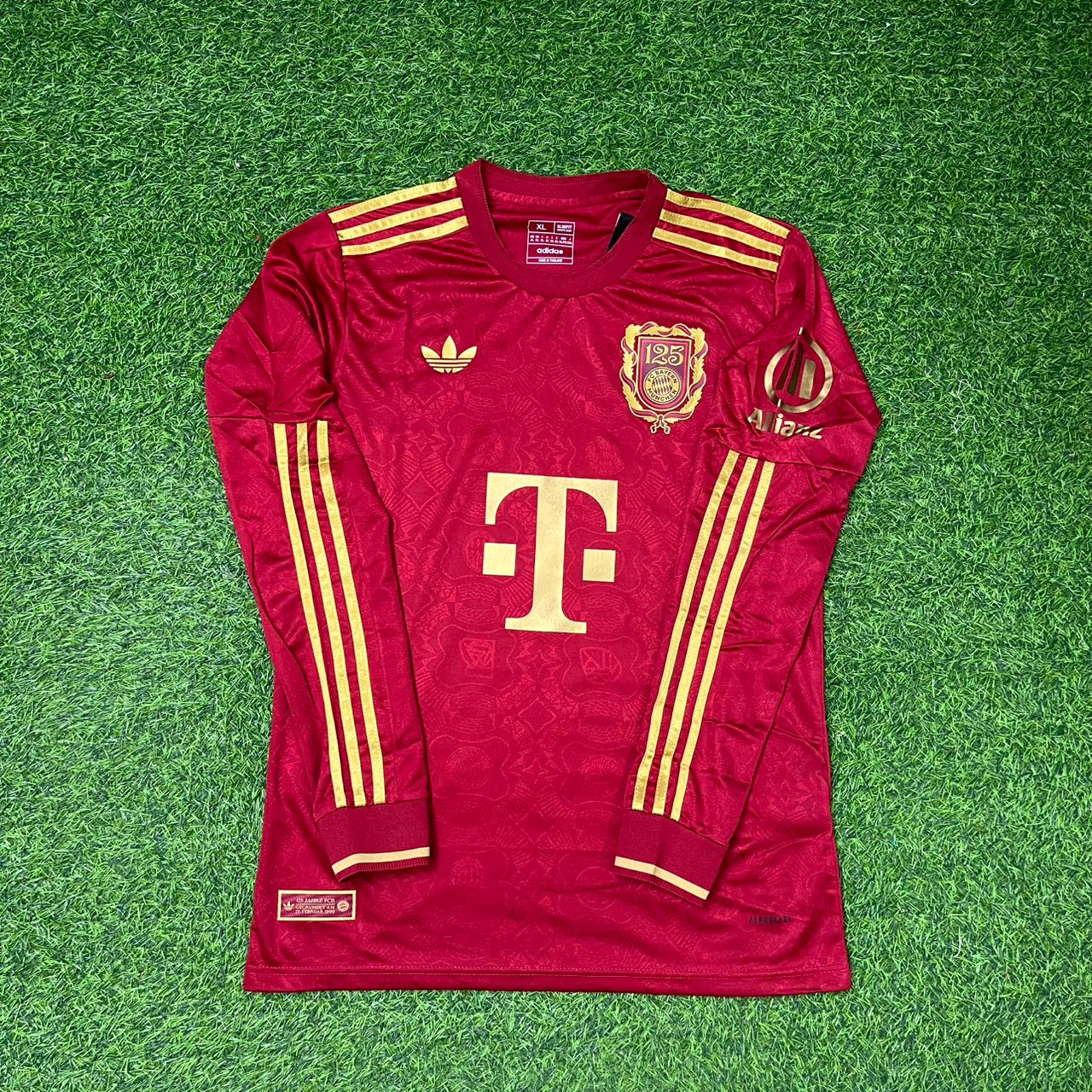 Luca Toni Bayern Munich 125 Years Special Edition Football Jersey Kit
