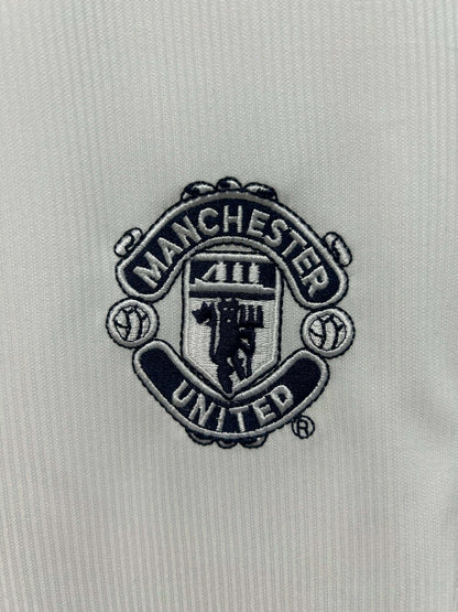 Manchester United Retro 1999 - 2000 Retro Football Jersey Kit