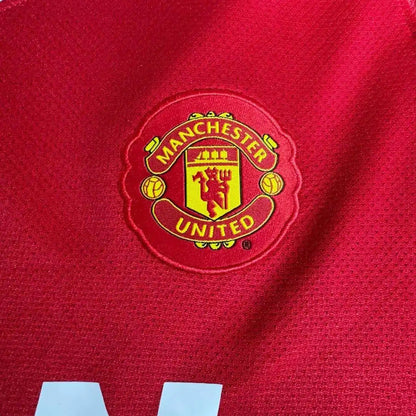 Manchester United Retro 2010 - 11 Retro Football Jersey Kit
