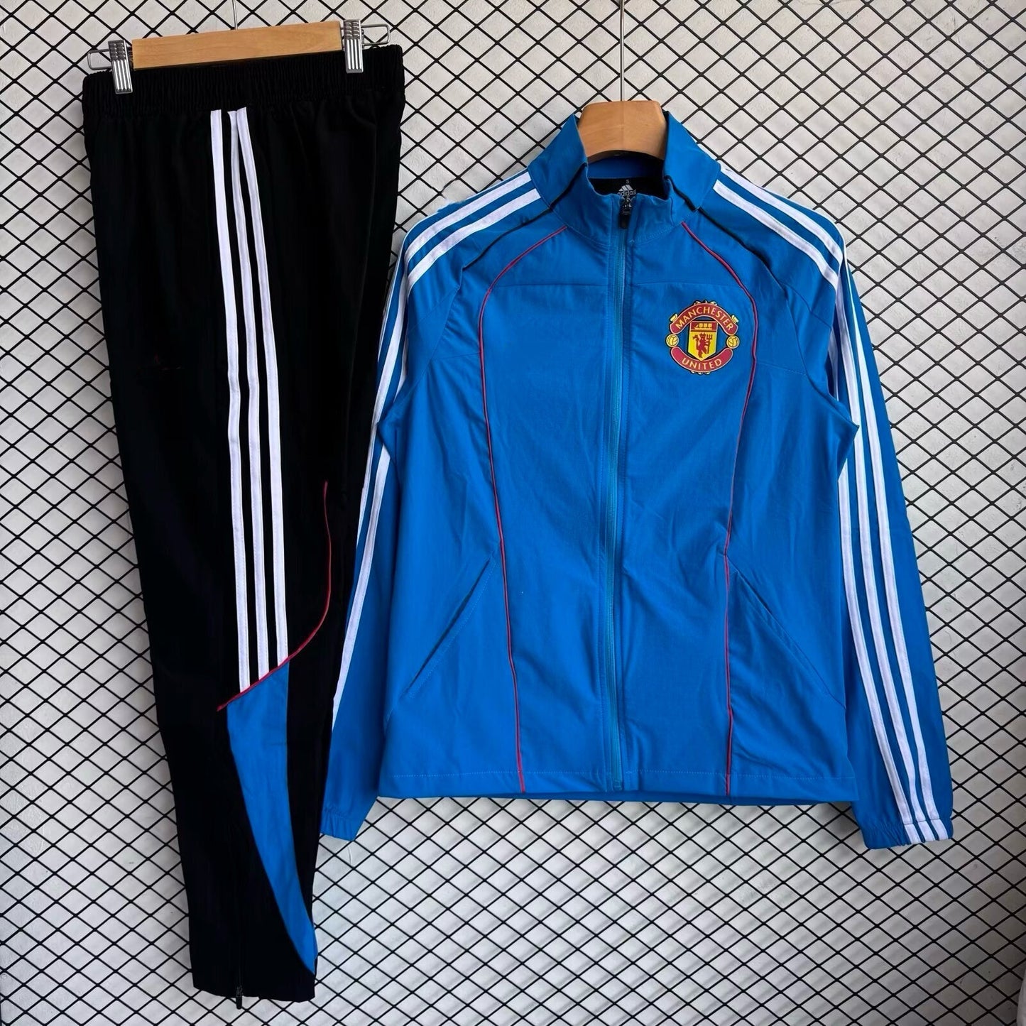 Manchester United 2025/2026 Tracksuit Windbreaker Jacket Pants Special Edition