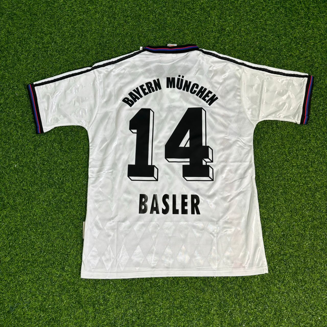 Mario Basler Bayern München 1997-1998 Auswärts Weiß Retro Fußballtrikot Jersey