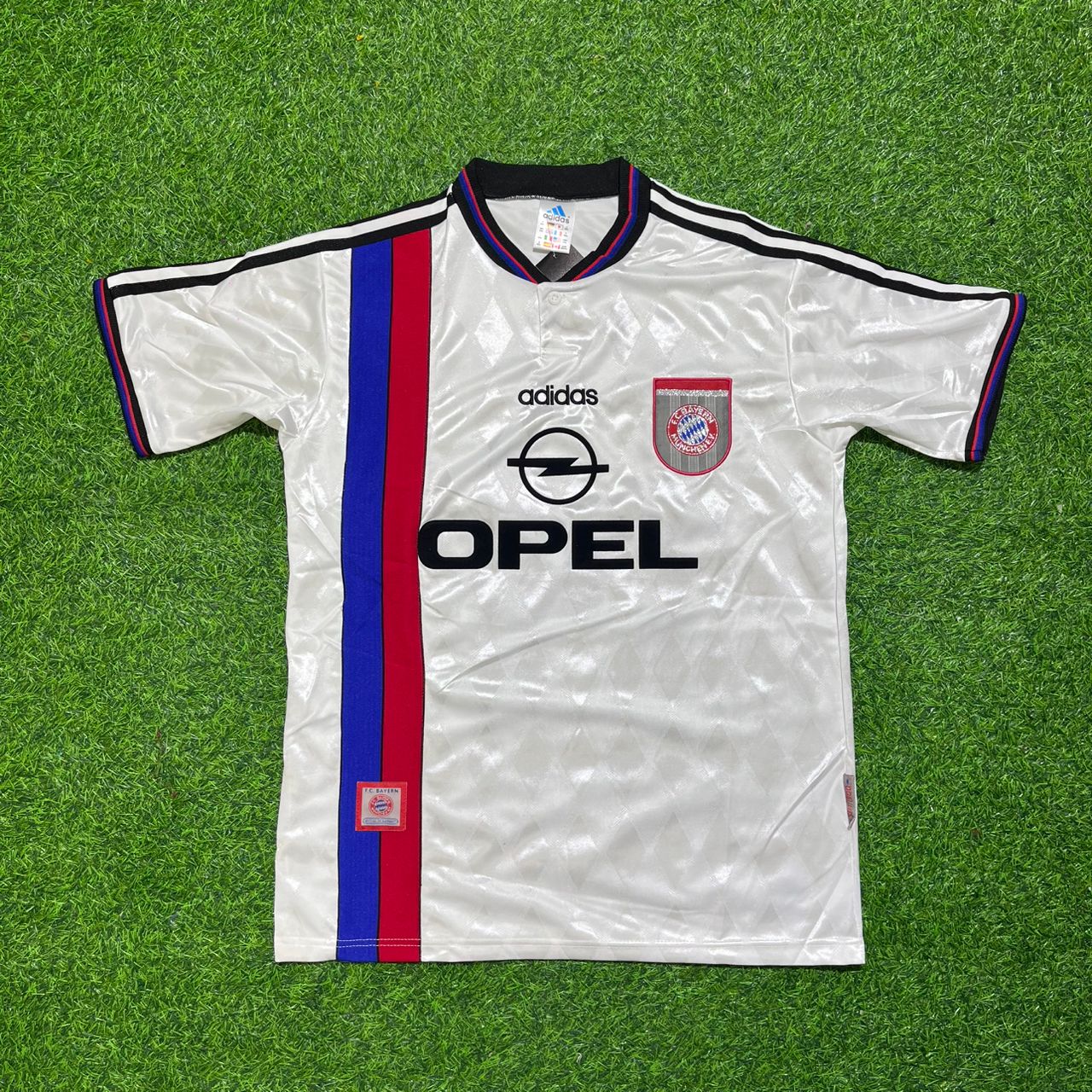 Mario Basler Bayern Munich 1997-1998 Away White Retro Football Jersey Collection