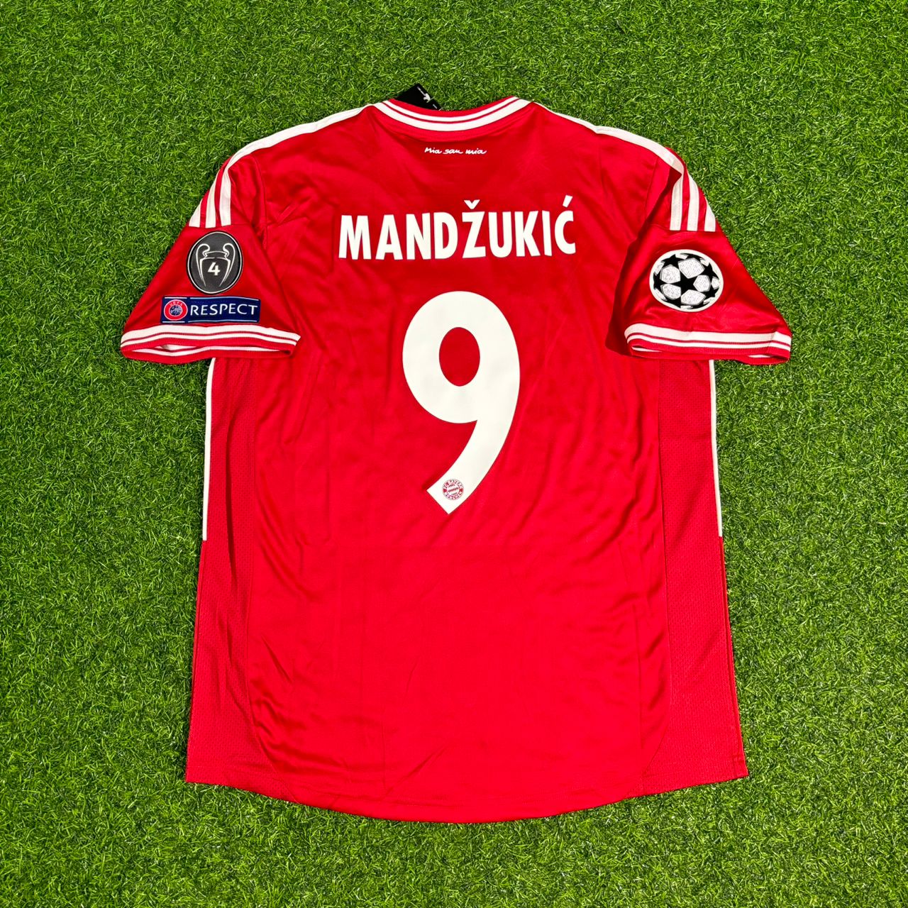 Mario Mandžukić #9 Bayern Munich 2013 Champions League Final Retro Football Jersey