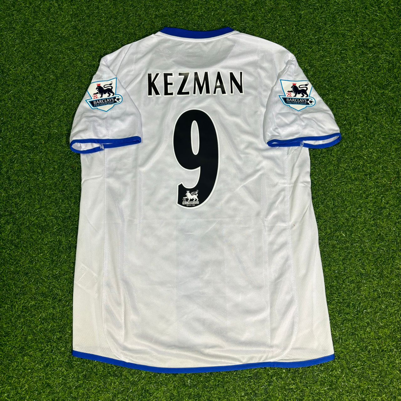 Mateja Kezman #9 Chelsea 2004-2005 Away Retro Football Jersey Kit