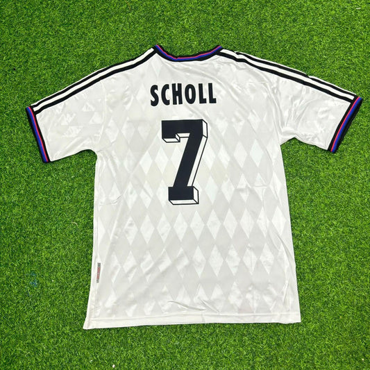 Mehmet Scholl Bayern Munich 1997-1998 Away White Retro Football Jersey Collection