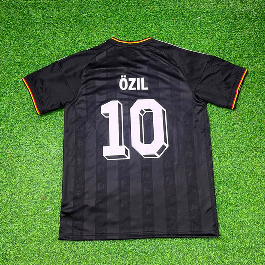 Mesut Özil 10 Germany Black Retro Football Jersey Kit