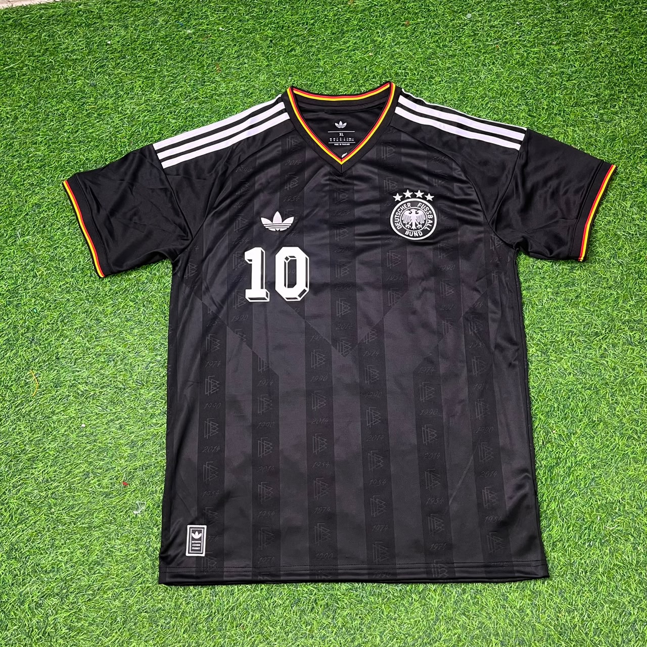 Mesut Özil 10 Germany Black Retro Football Jersey Kit
