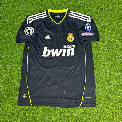 Mesut Özil 23- Real Madrid 2010 2011 Retro Jersey Trikot