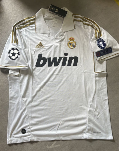 Mesut Ozil Real Madrid 2011 - 2012 Champions League Short Sleeve Football Jersey Kit