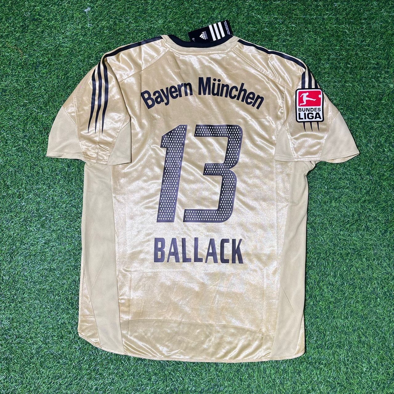 Michael Ballack München 2004/05 Retro Golden Fußballtrikot Set Jersey