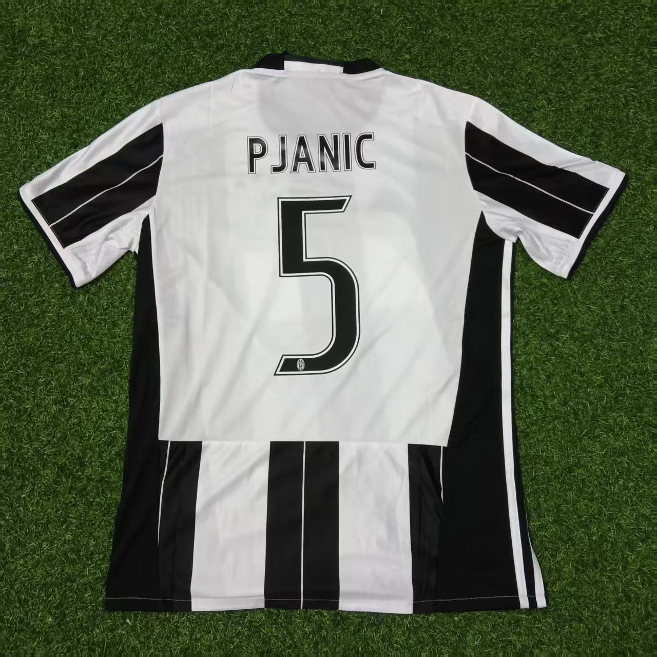 Miralem Pjanic Juventus 2016/17 Home Retro Football Jersey Collection