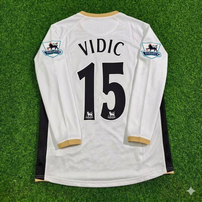 Nemanja Vidić #15 Manchester United 2006-2007 White Retro Long Sleeve Football Jersey Kit