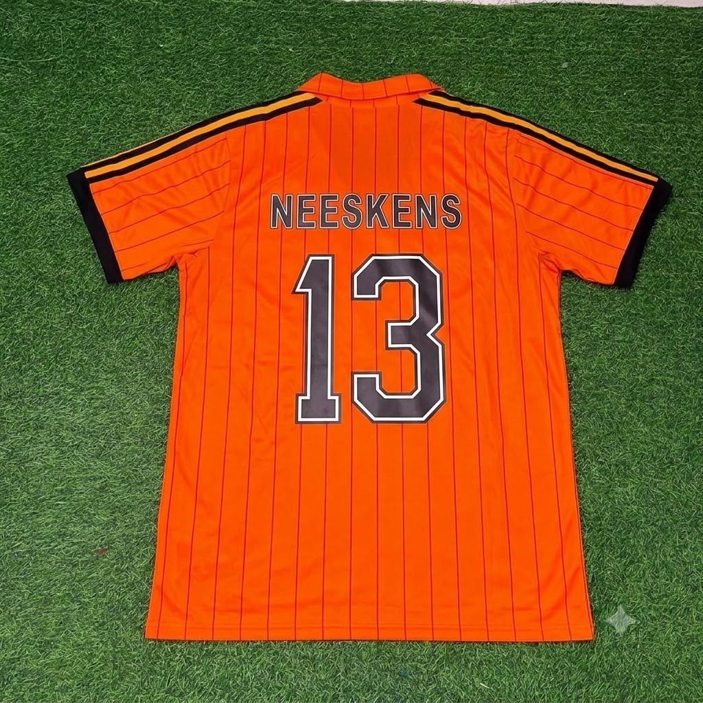 Netherlands 1974 Johan Neeskens Retro Home Football Jersey front view