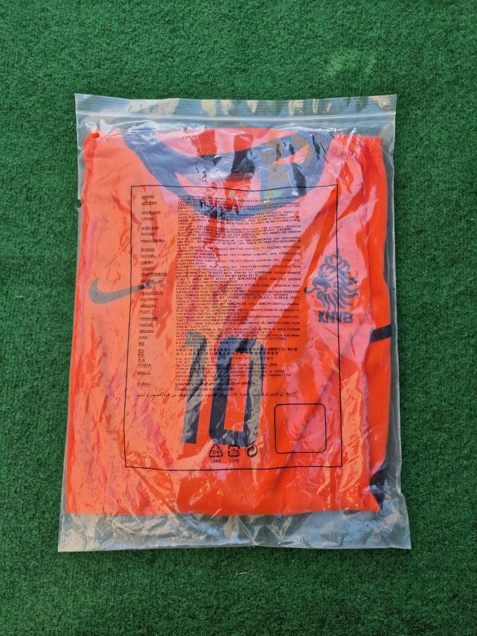 Netherlands 2002 World Cup Dennis Bergkamp Retro Football Jersey detail view