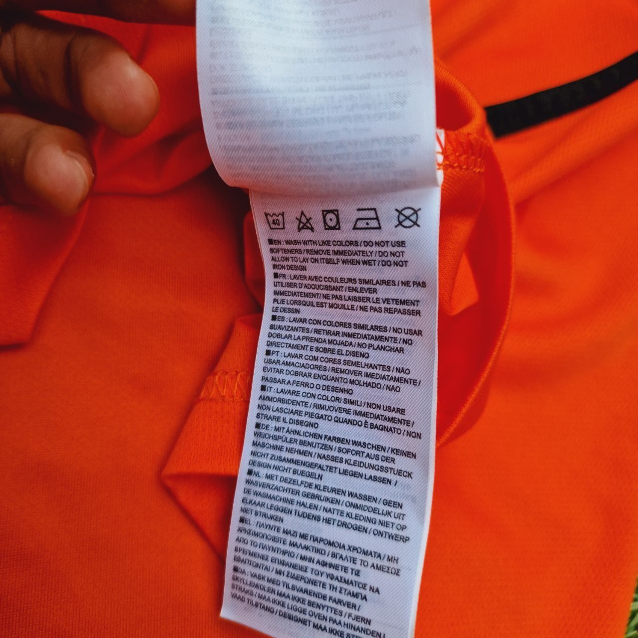 Netherlands Retro Football Jersey detail view