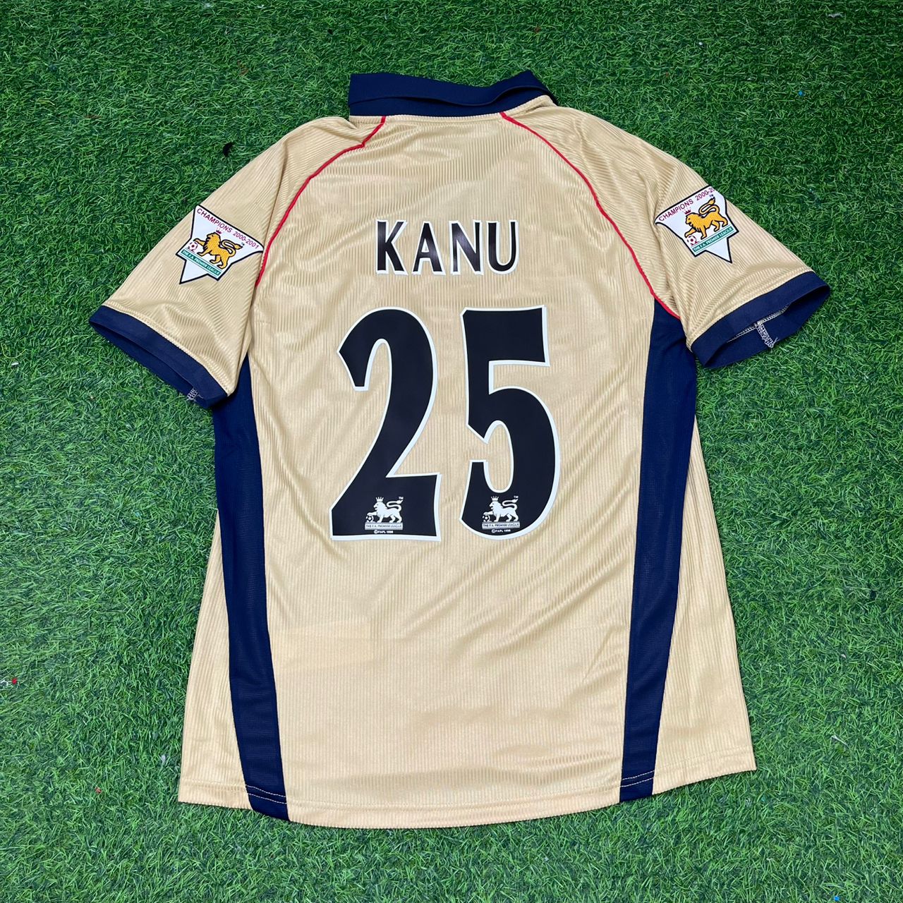 Nwankwo Kanu #25 Arsenal 2001-2002 Away Golden Retro Football Jersey