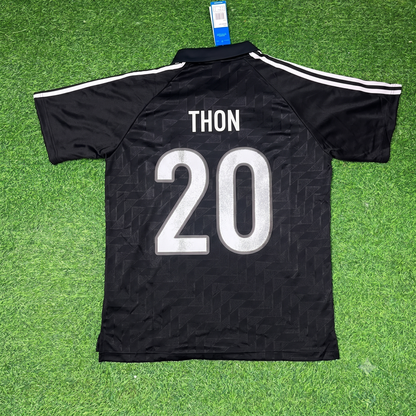 Olaf Thon Deutschland 1990 WM Schwarzes Retro Fußballtrikot Jersey