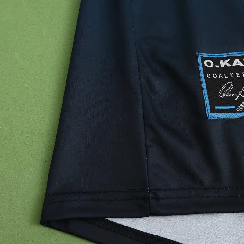 Oliver Kahn - Germany 2002 World Cup Goalkeeper Retro Football Jersey Kit
