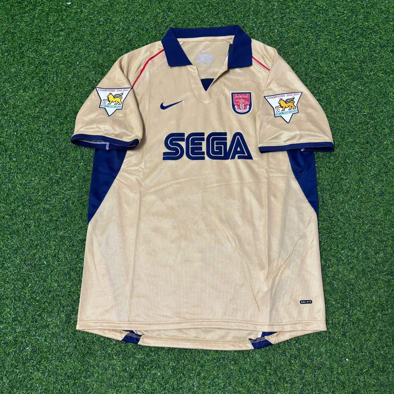 Patrick Vieira #4 Arsenal 2001-2002 Away Golden Retro Football Jersey Kit