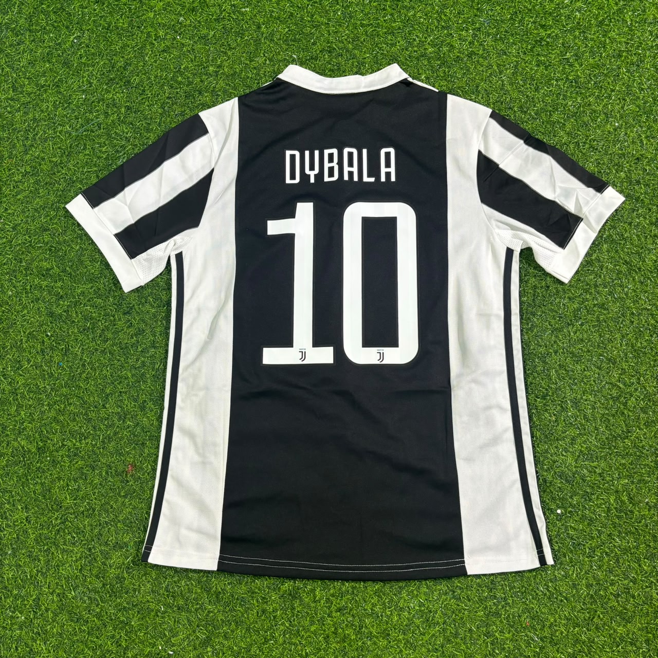 Paulo Dybala #10 Juventus 2017-2018 Retro Football Jersey Kit