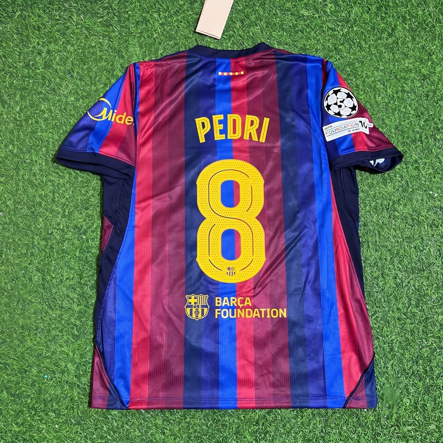Pedri #8 Barcelona 2027 Champions League Patch Home Football Jersey