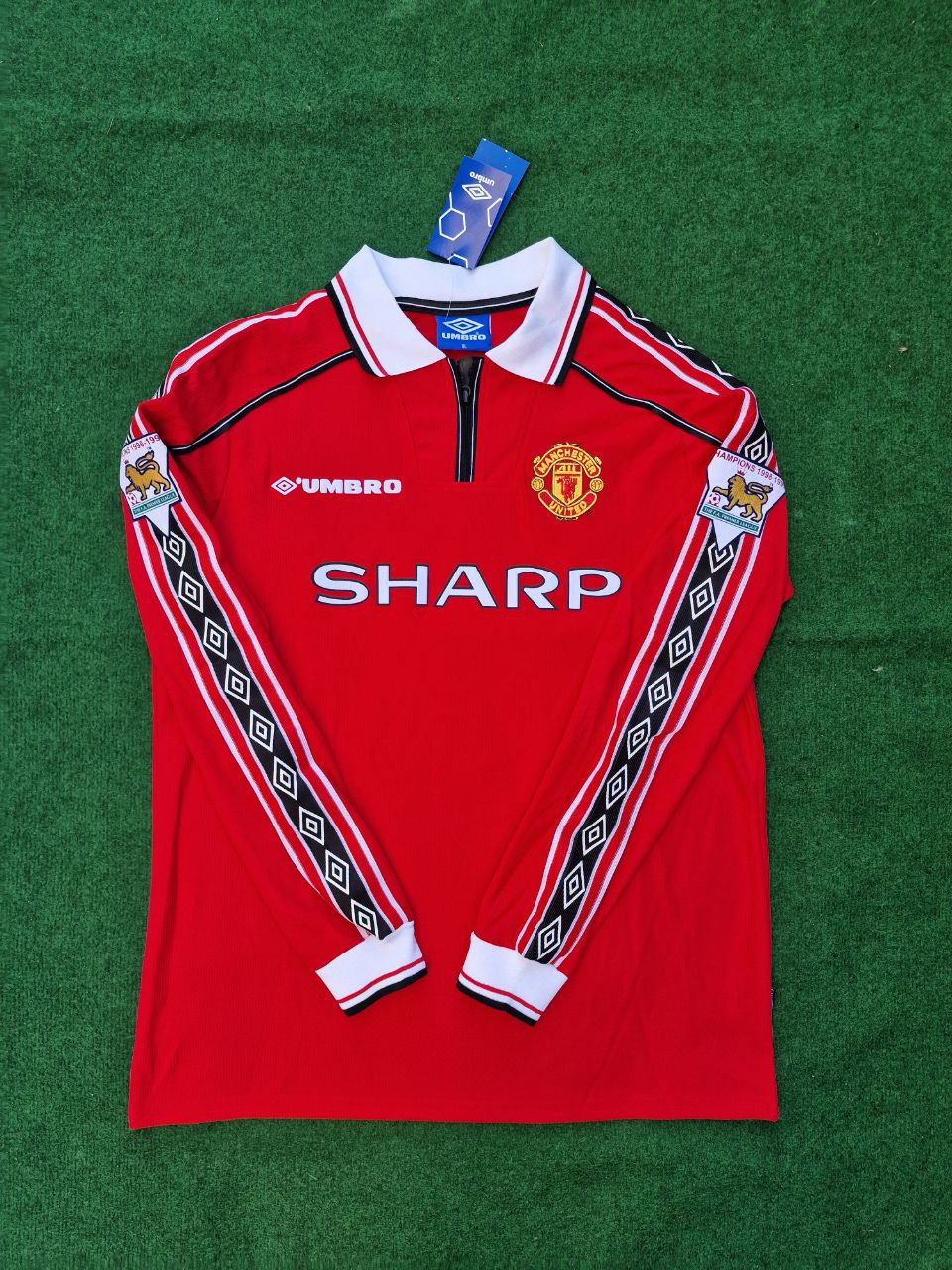 Gary Neville 2 - Manchester United 1999 Red Long Sleeve Football Jersey Kit