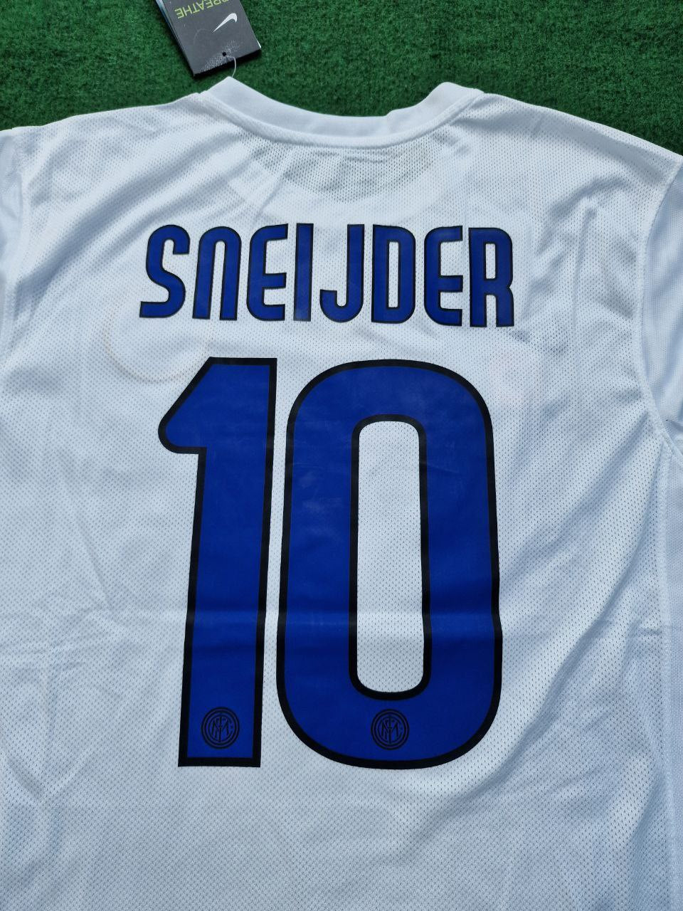 Wesley Sneijder - Inter 2010 2011 White Dragon Football Jersey